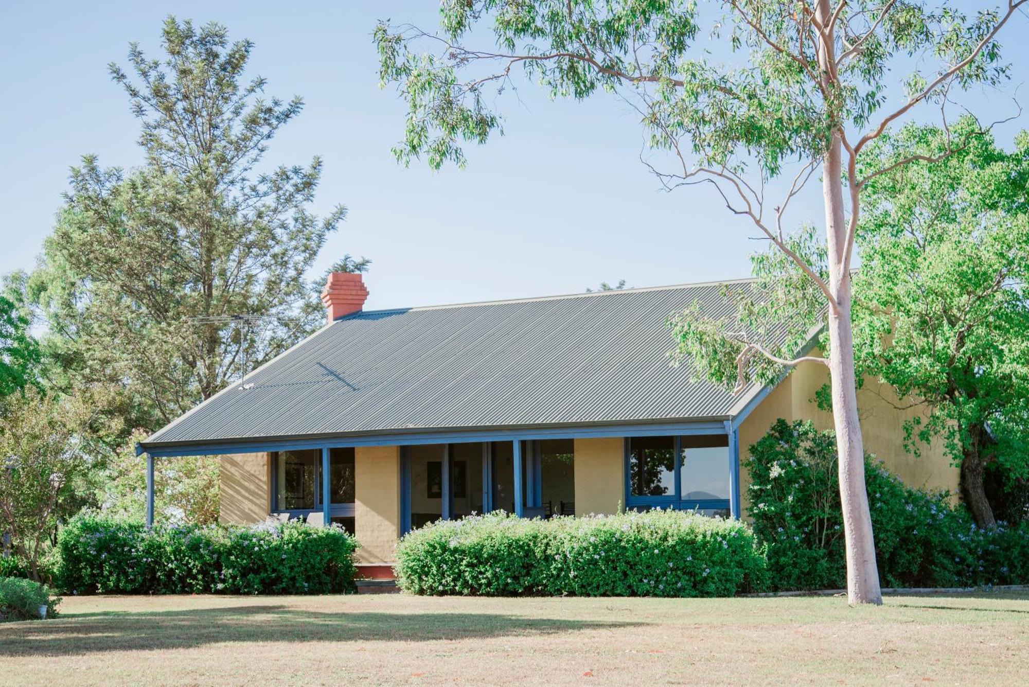 Tranquil Vale Vineyard Hotel Luskintyre Exterior photo